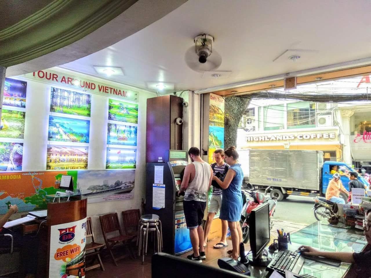 Vinh Hostel Хошимін Екстер'єр фото